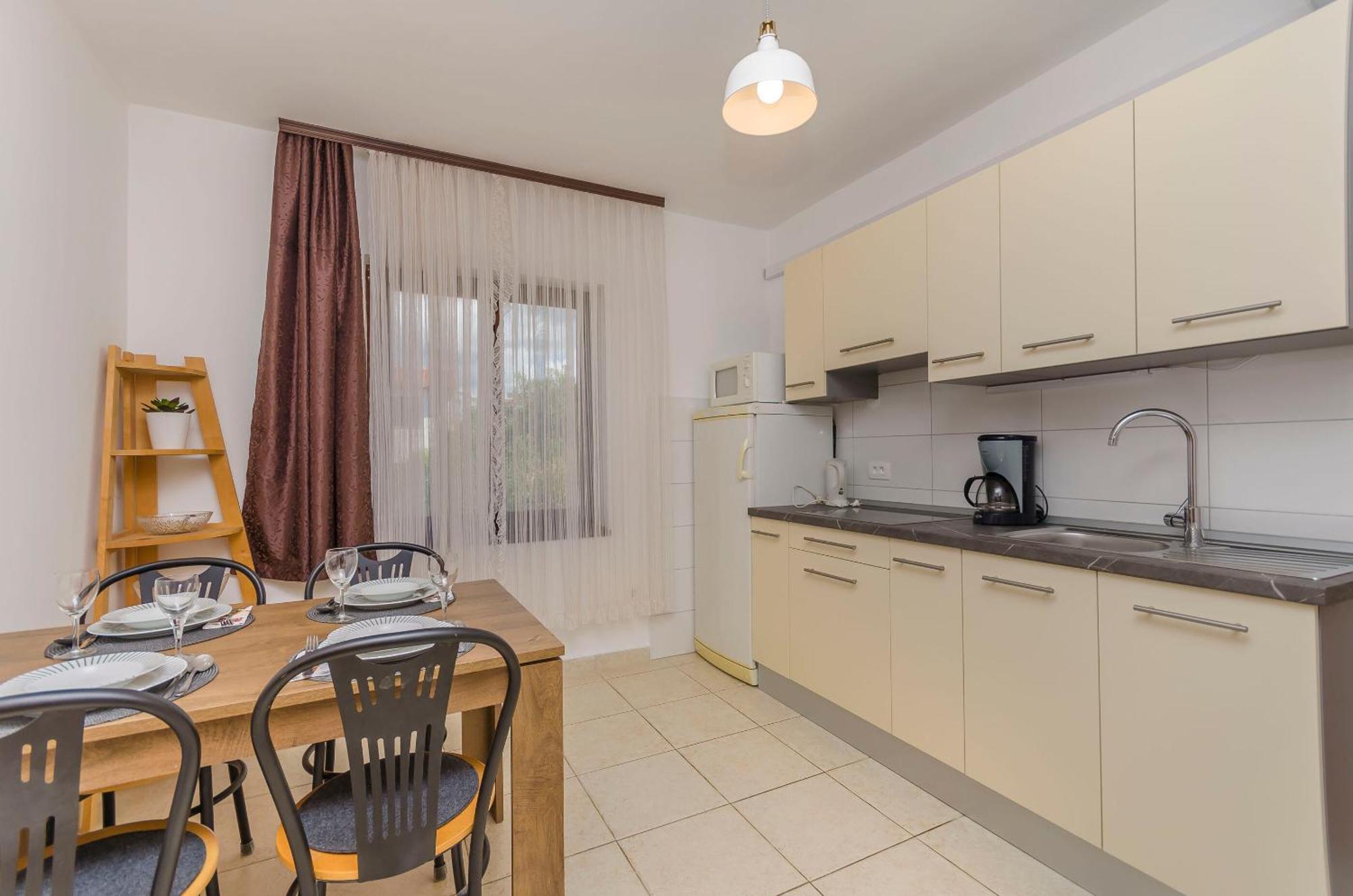 Apartments Daniela Водице Екстер'єр фото